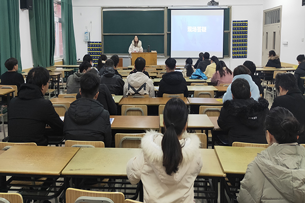 土木与环境工程学院成功举办湖南省第五工程有限公司专场宣讲会